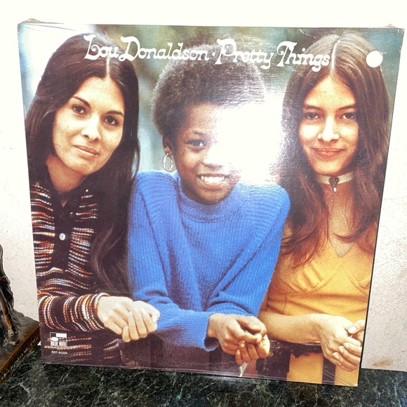 Lou donaldson pretty things lp sealed new
Jacket is : vg+ 
Promo hole - Picture 1 of 2